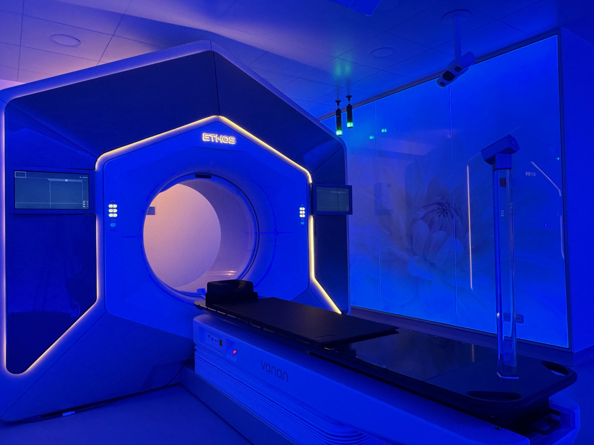 linearni akcelerator Varian Ethos sa Hyper Sight tehnologijom